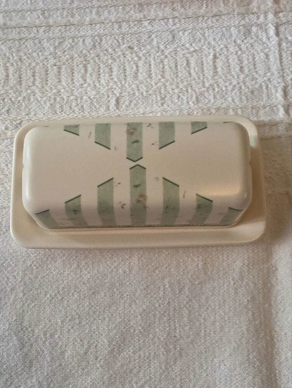 Vintage Pfaltzgraff Naturewood 1/4 lb Covered Butter Dish.